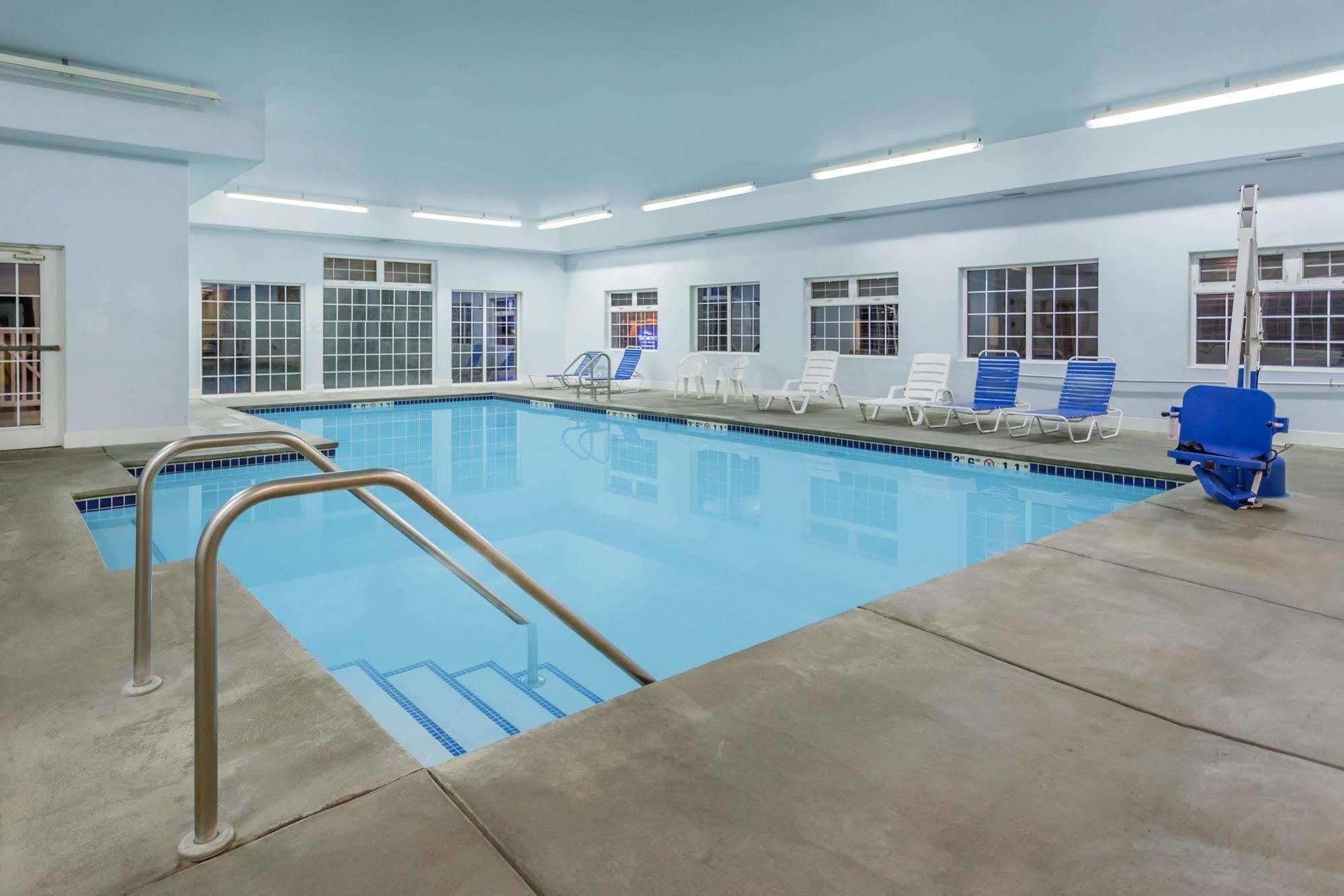 Silverstone Inn & Suites Spokane Valley Extérieur photo